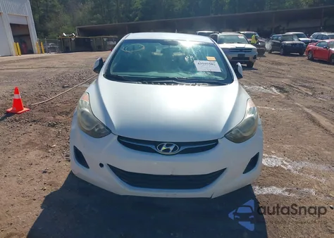 2011 Hyundai Elantra Gls z USA, uszkodzony, nr VIN 5NPDH4AE1BH060807
